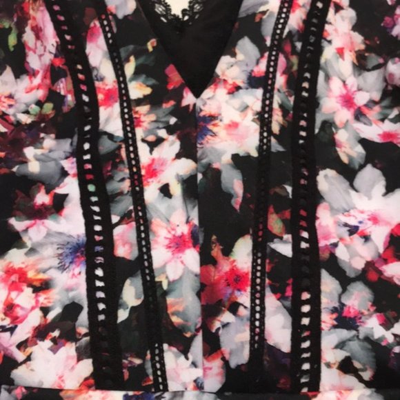 Bebe Floral Peplum Top Blouse size S - Picture 8 of 10